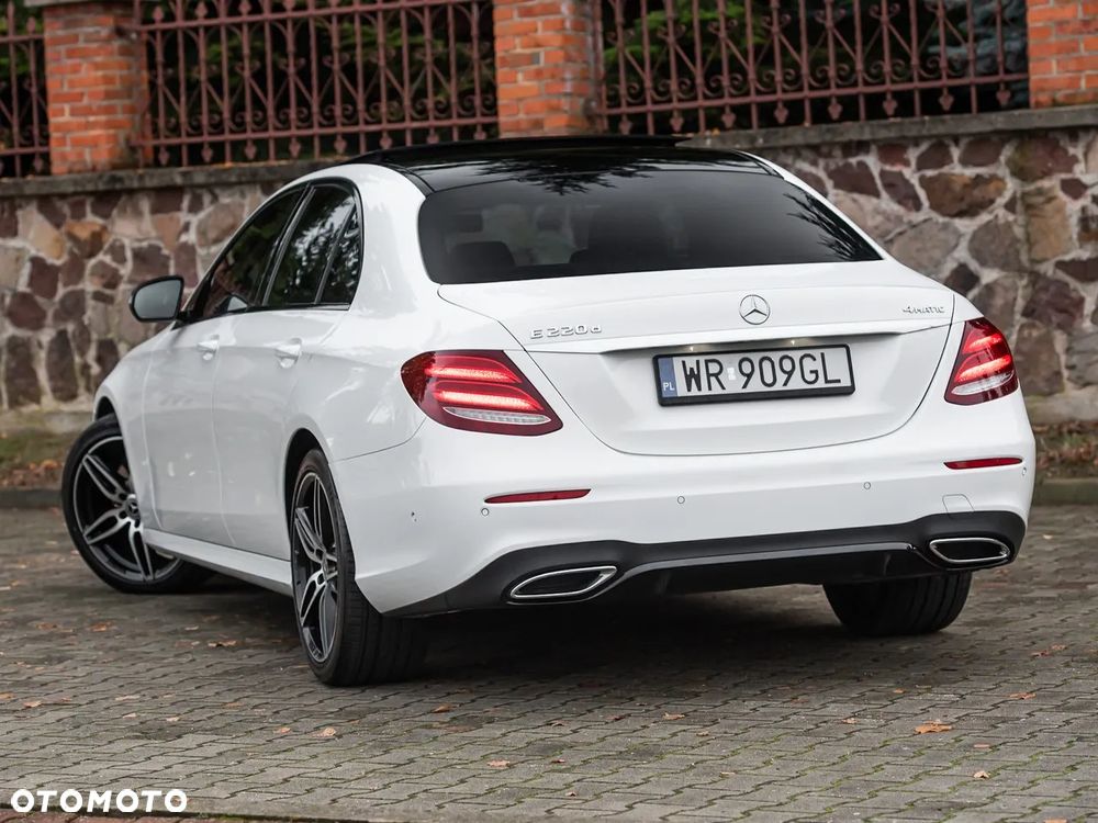 Mercedes-Benz Klasa E 220 d 4-Matic 9G-TRONIC - 8