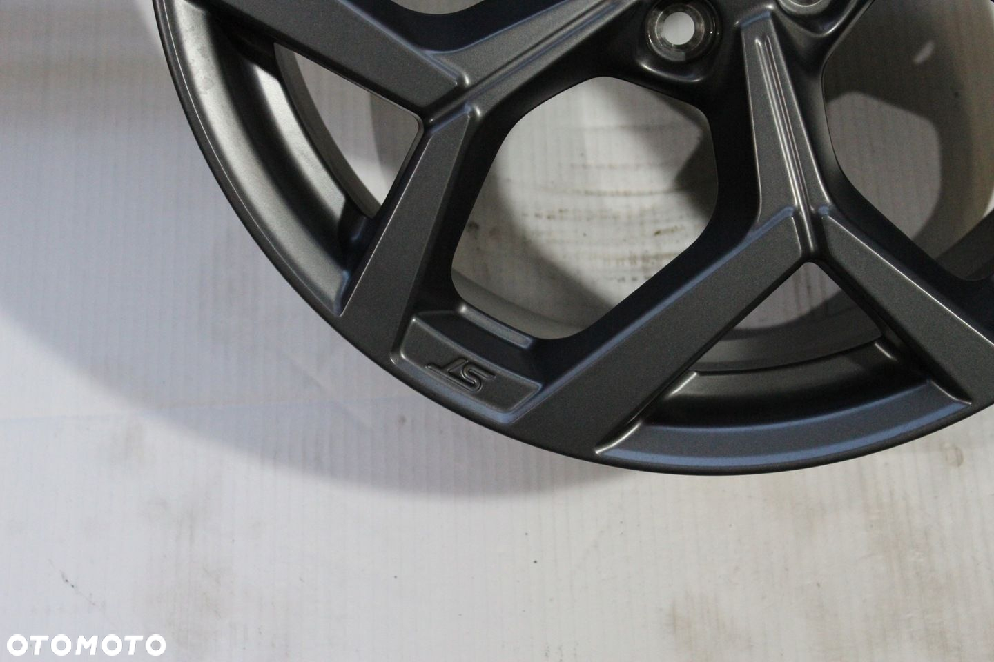 1x ORYG FORD FOCUS MK4 ST 19cali 5x108 8J ET47,5 M1TJ-1007-AB BB - 2