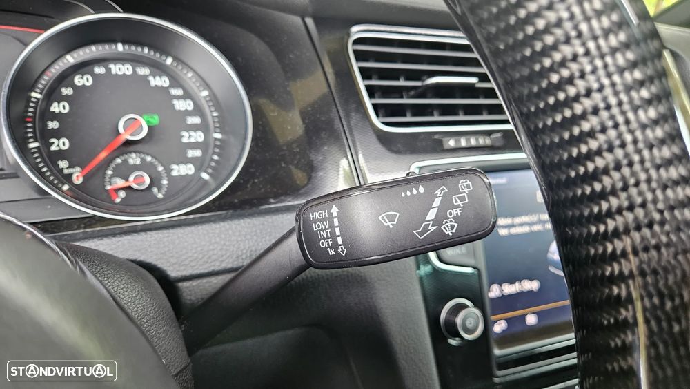 VW Golf 2.0 TDI GTD DSG - 35