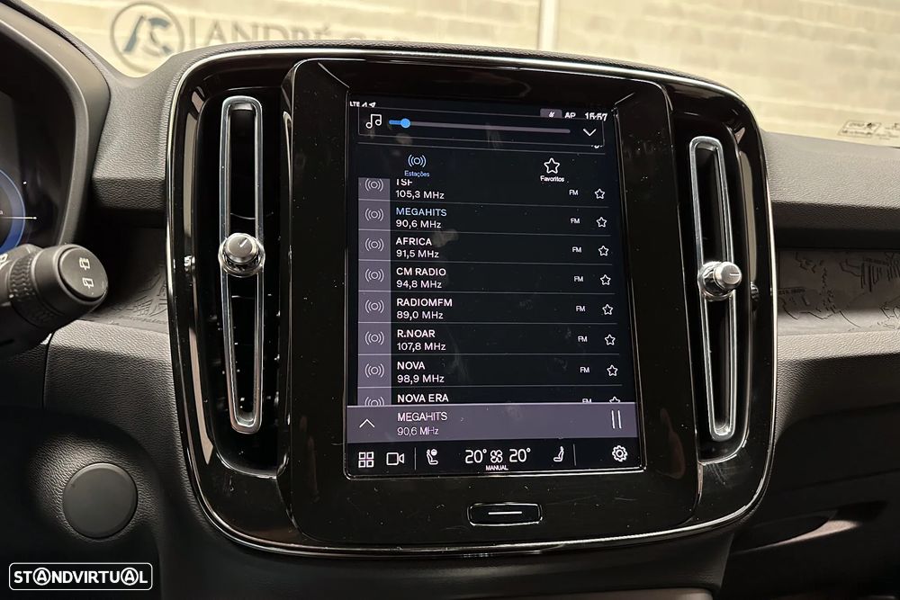 Volvo XC 40 Recharge 69 kWh Single Motor Core - 18