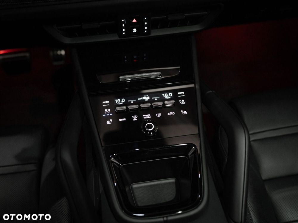 Porsche Cayenne GTS - 35