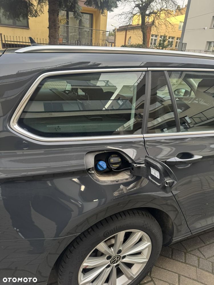 Volkswagen Passat 2.0 TDI SCR DSG Business - 23