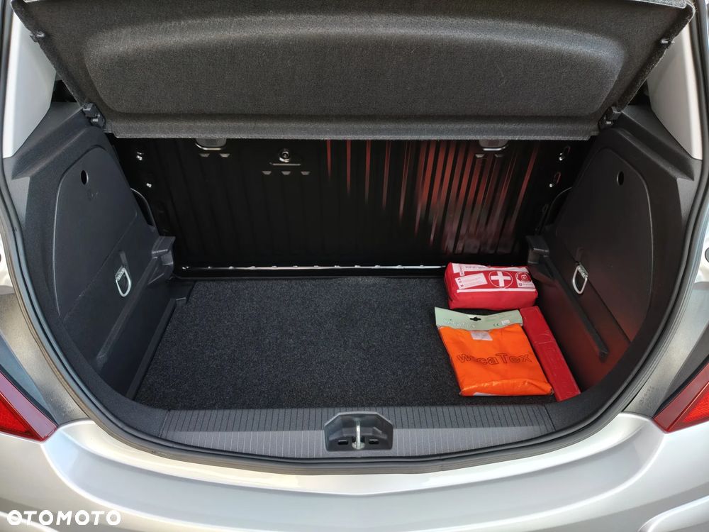 Opel Corsa 1.4 16V Energy - 34