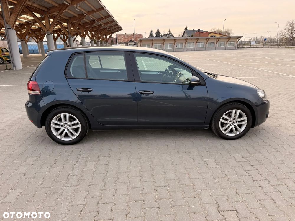 Volkswagen Golf 1.6 TDI Highline - 4