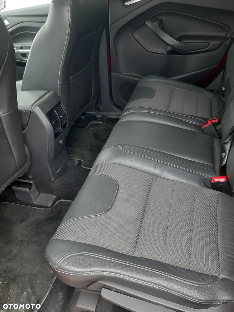 Ford Kuga 2.0 TDCi 4x4 Titanium - 6