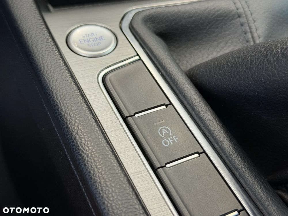 Volkswagen Passat 2.0 TDI EVO Elegance - 18
