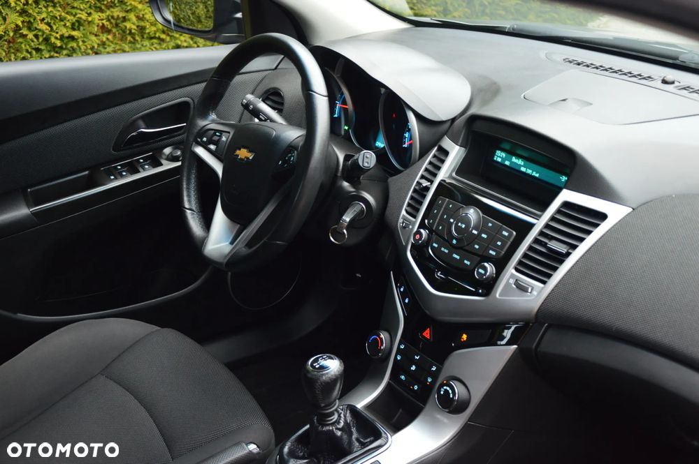 Chevrolet Cruze 1.8 LT+ - 20