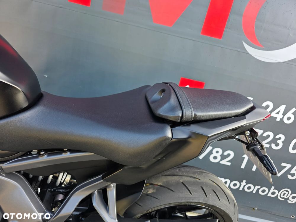 Yamaha MT - 8