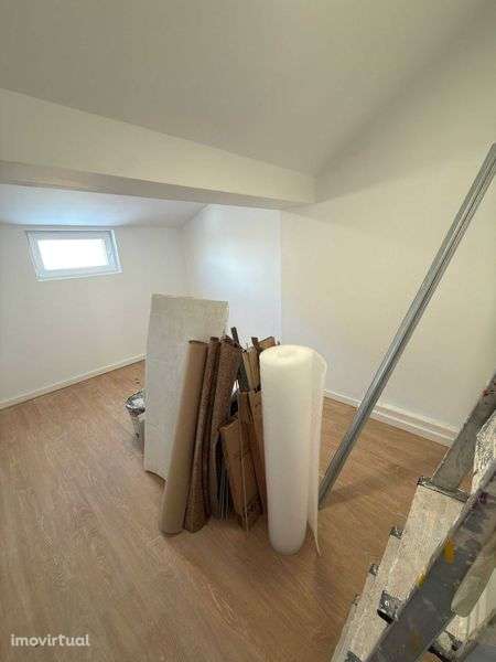 Apartamento T4 Centro Queluz Arrendamento 1400€ - Grande imagem: 3/12