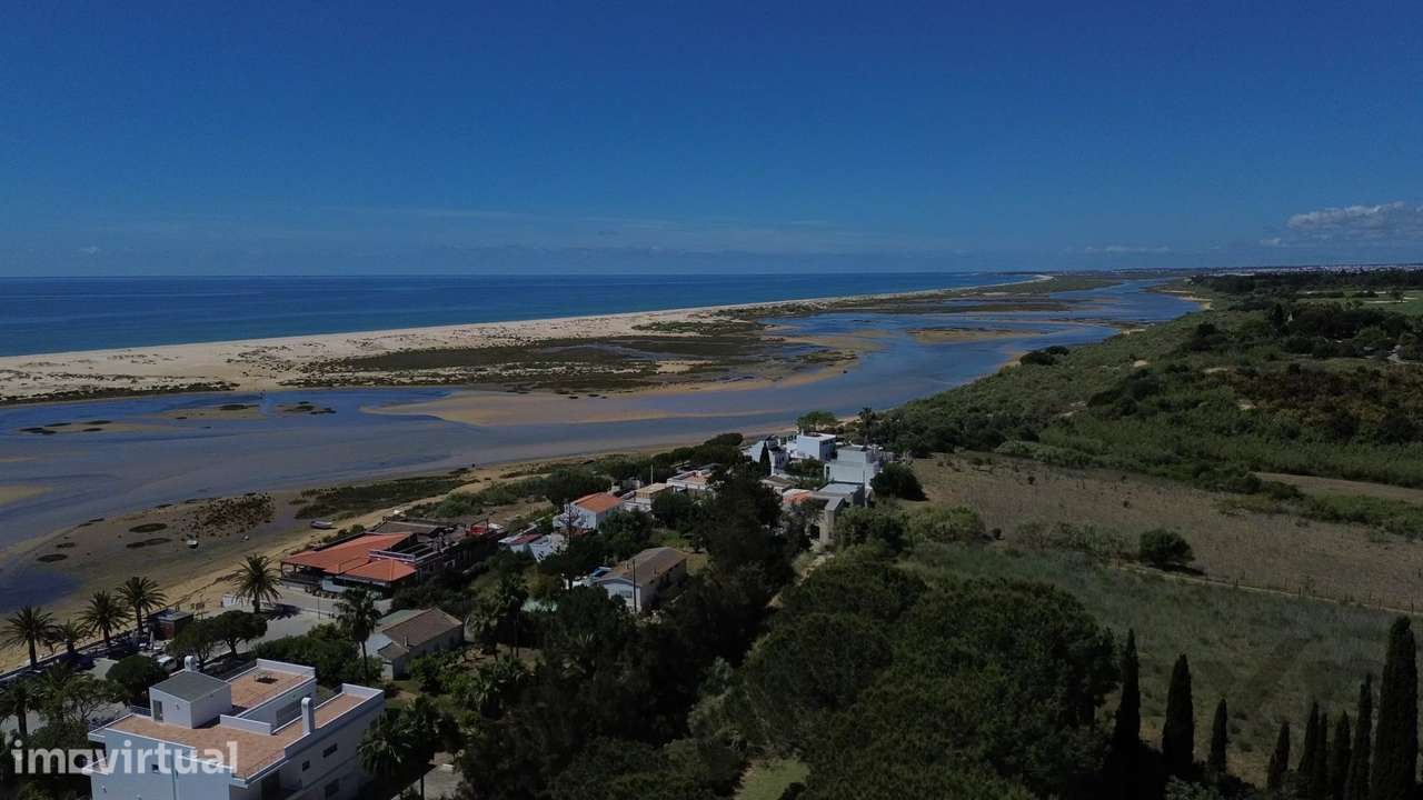 Moradia/Prédio/AL T8 na Praia da Fábrica - Grande imagem: 3/44