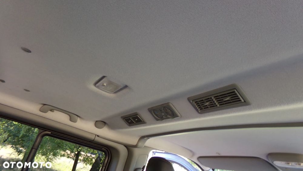 Renault Trafic - 25