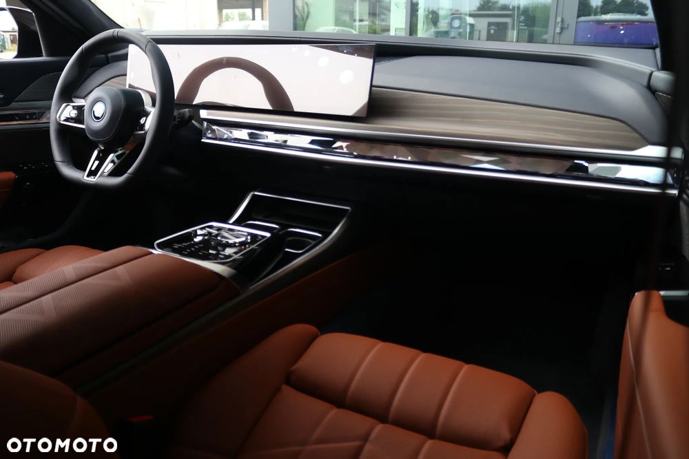 BMW Seria 7 750e PHEV xDrive M Sport sport - 17