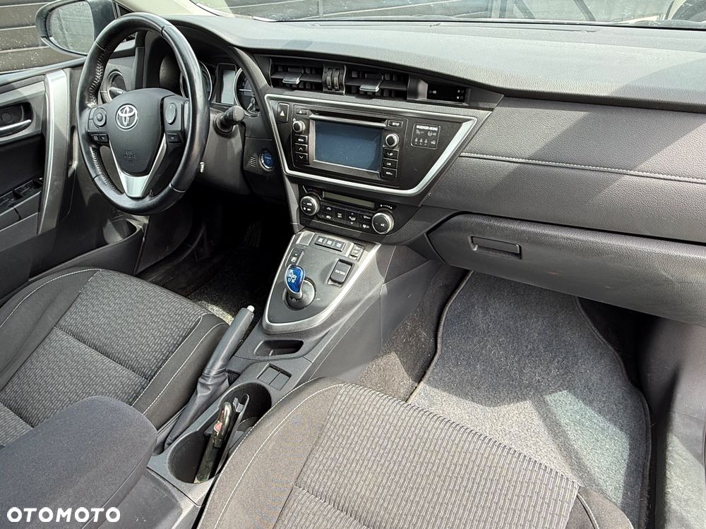 Toyota Auris - 11