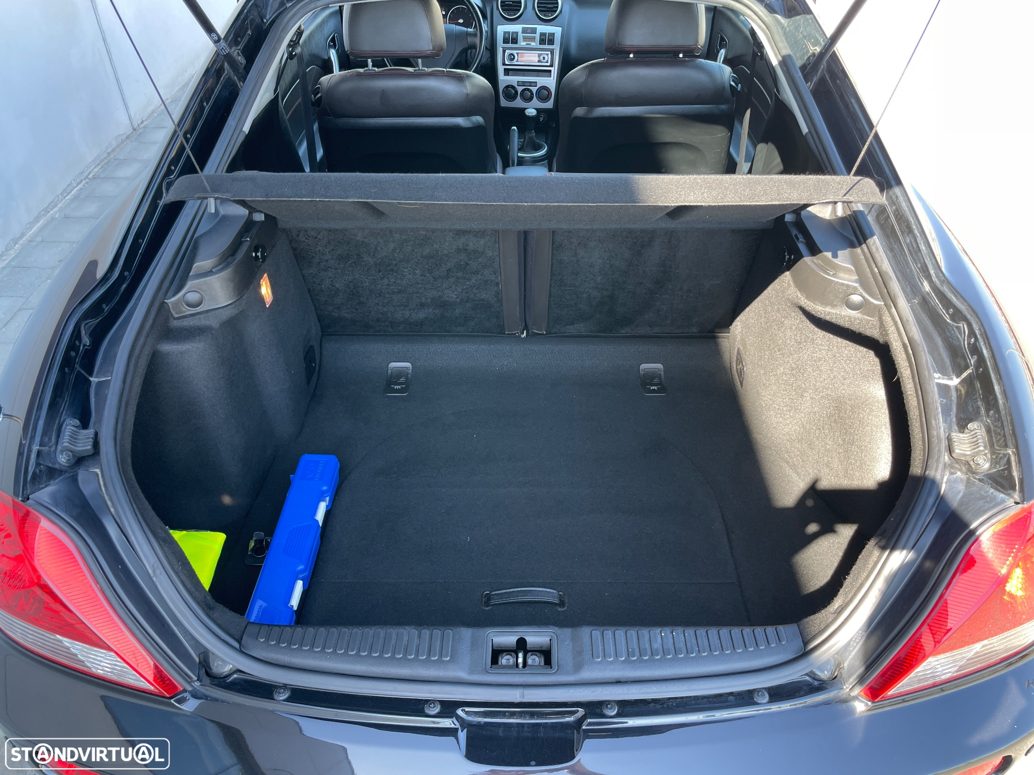 Hyundai Coupe 1.6 16V FX - 19