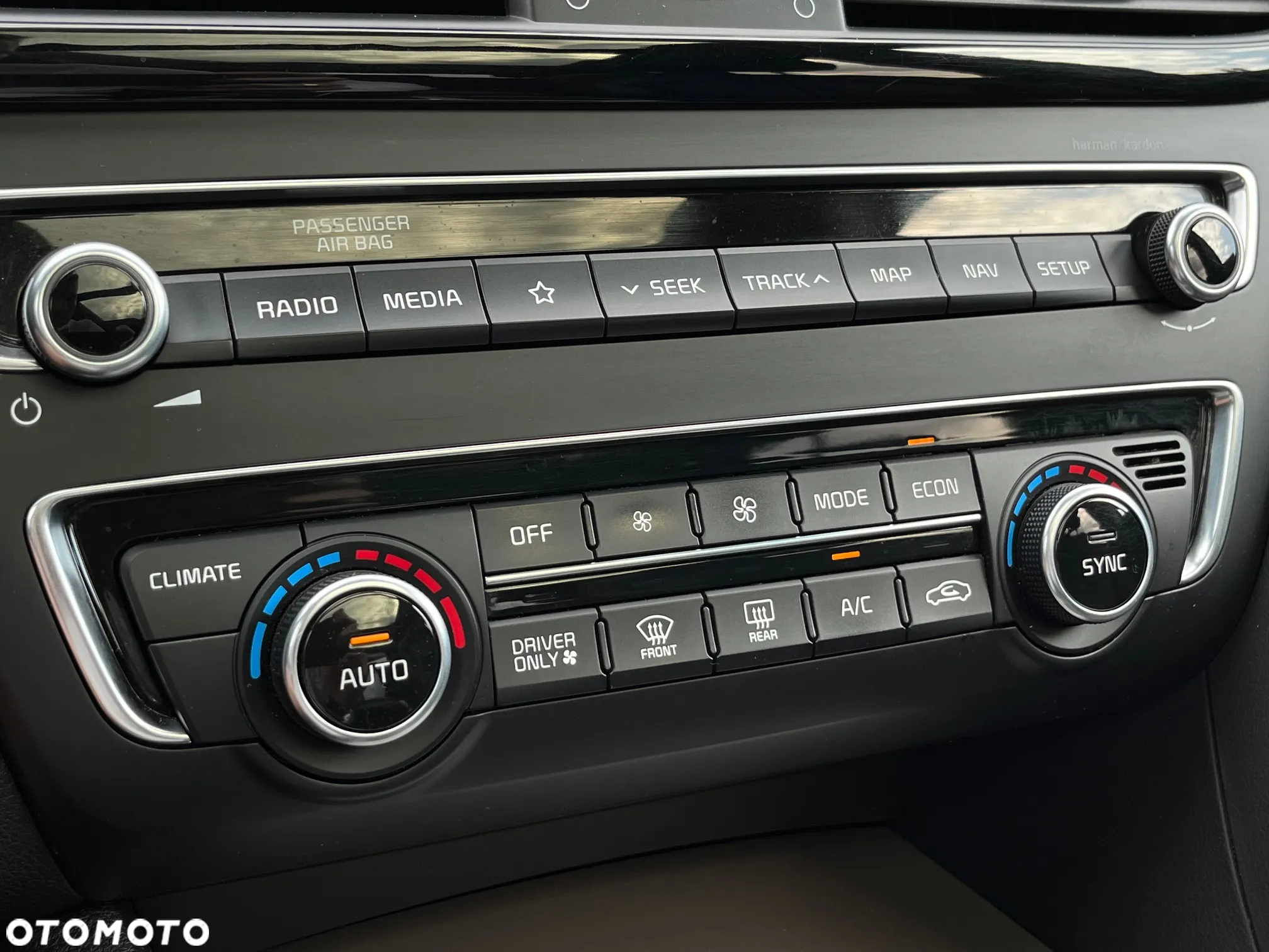 Kia Optima Plug-in Hybrid - 28