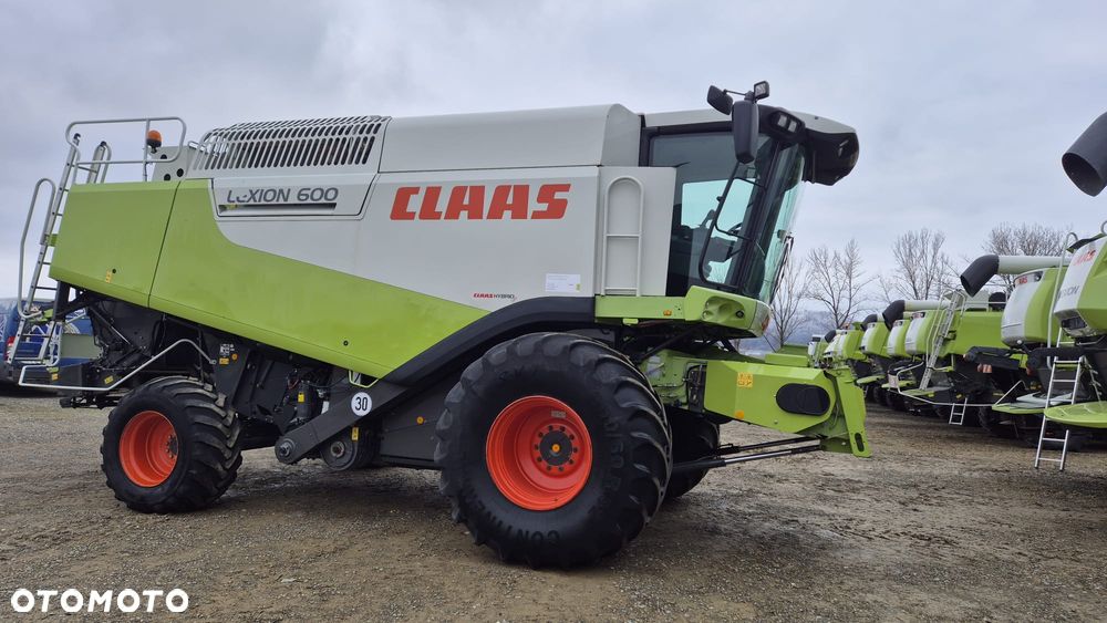 Claas Lexion 600 z hederem - 24