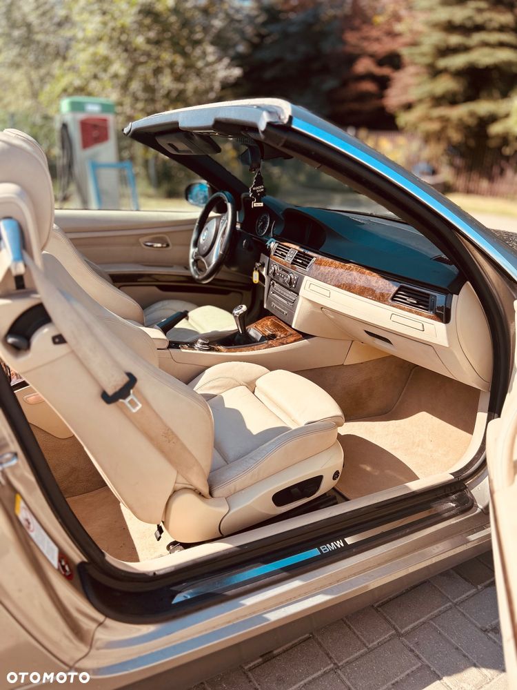 BMW Seria 3 325i - 8