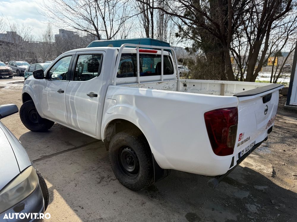 Nissan Navara Double Cab Visia - 2