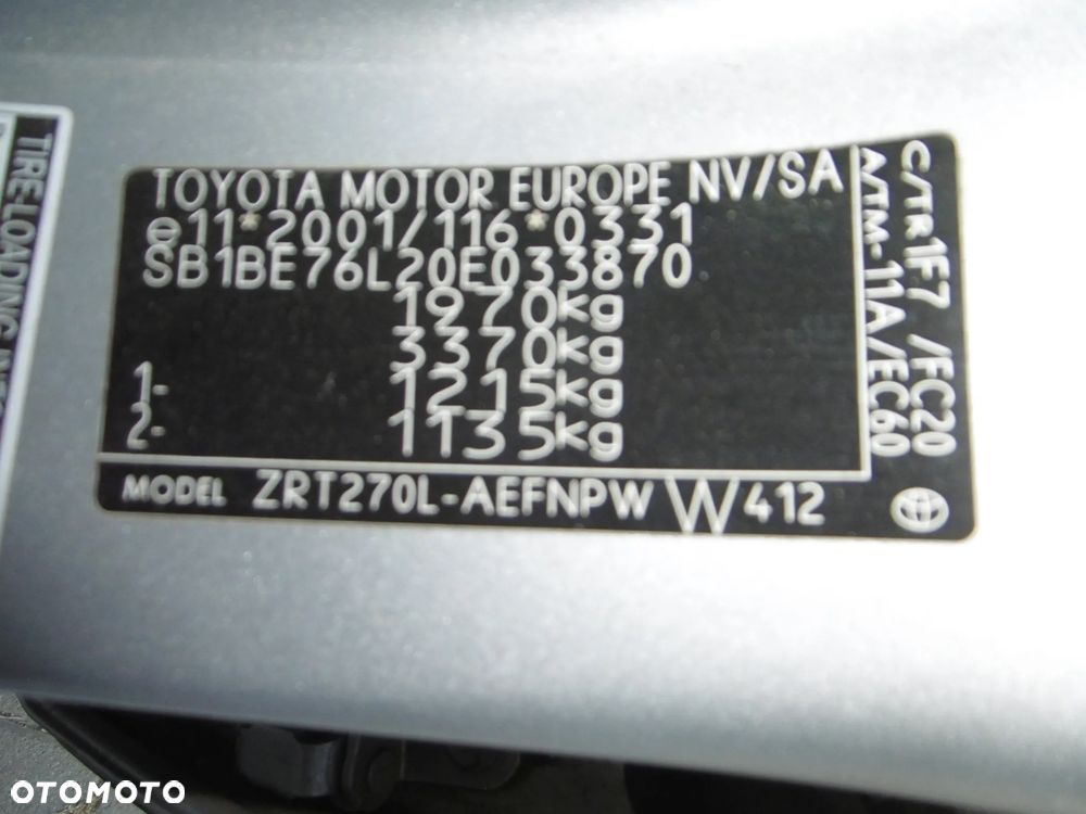 Toyota Avensis 1.6 Active - 16