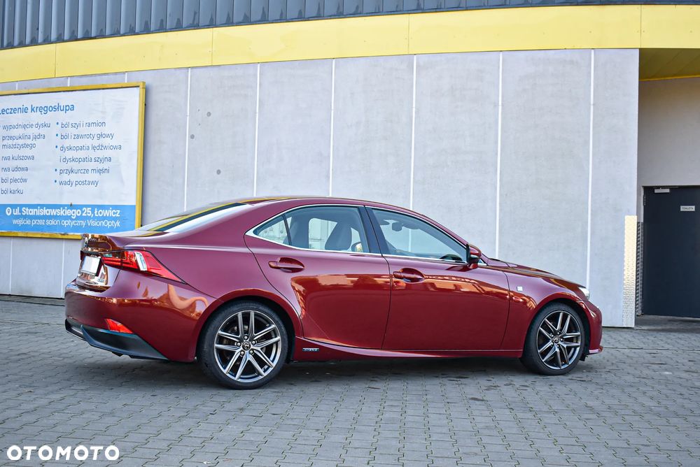Lexus IS 300h F Sport - 19