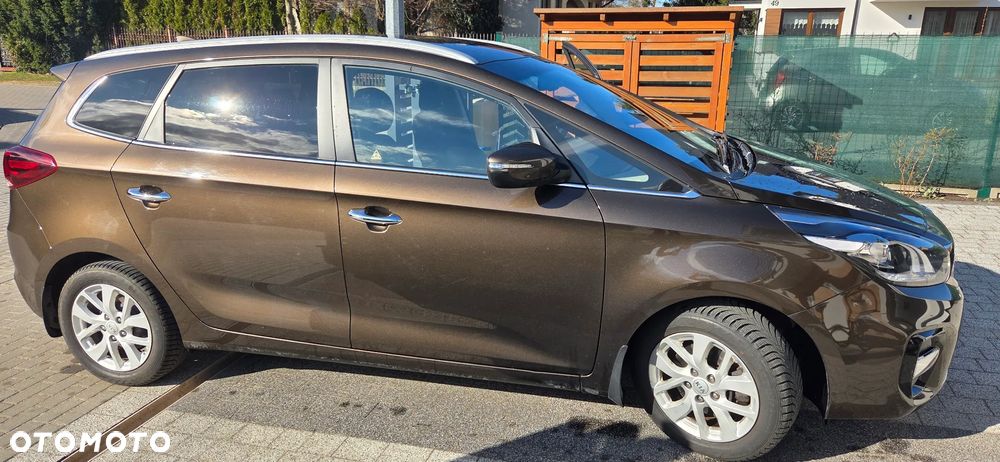 Kia Carens 1.6 GDI L - 14