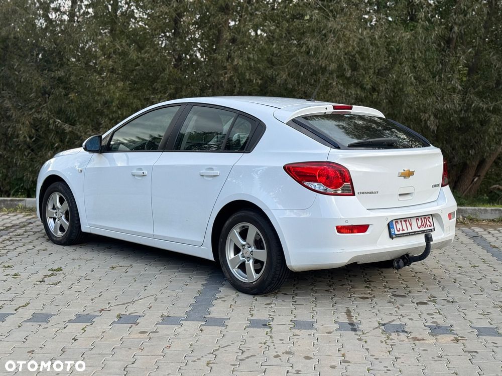 Chevrolet Cruze 1.6 LS - 4