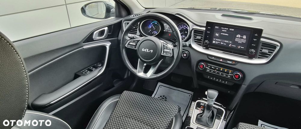 Kia XCeed - 28