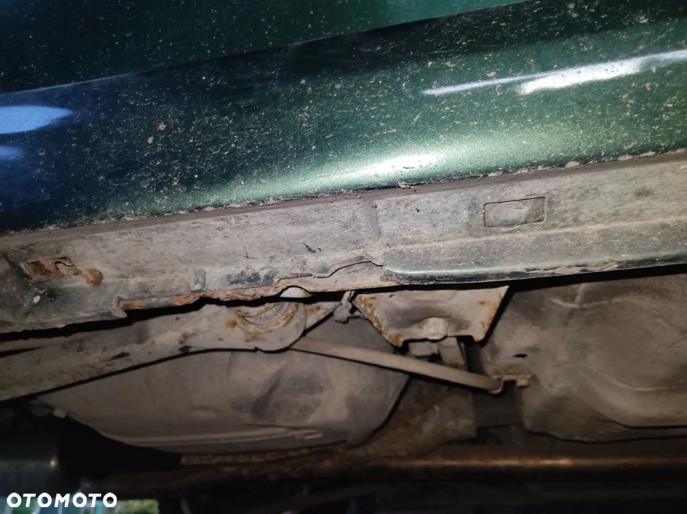 Subaru Impreza 1.6i 4x4 - 21
