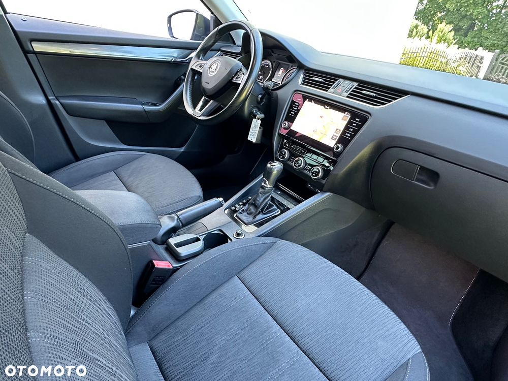 Skoda Octavia 1.8 TSI DSG Style - 17