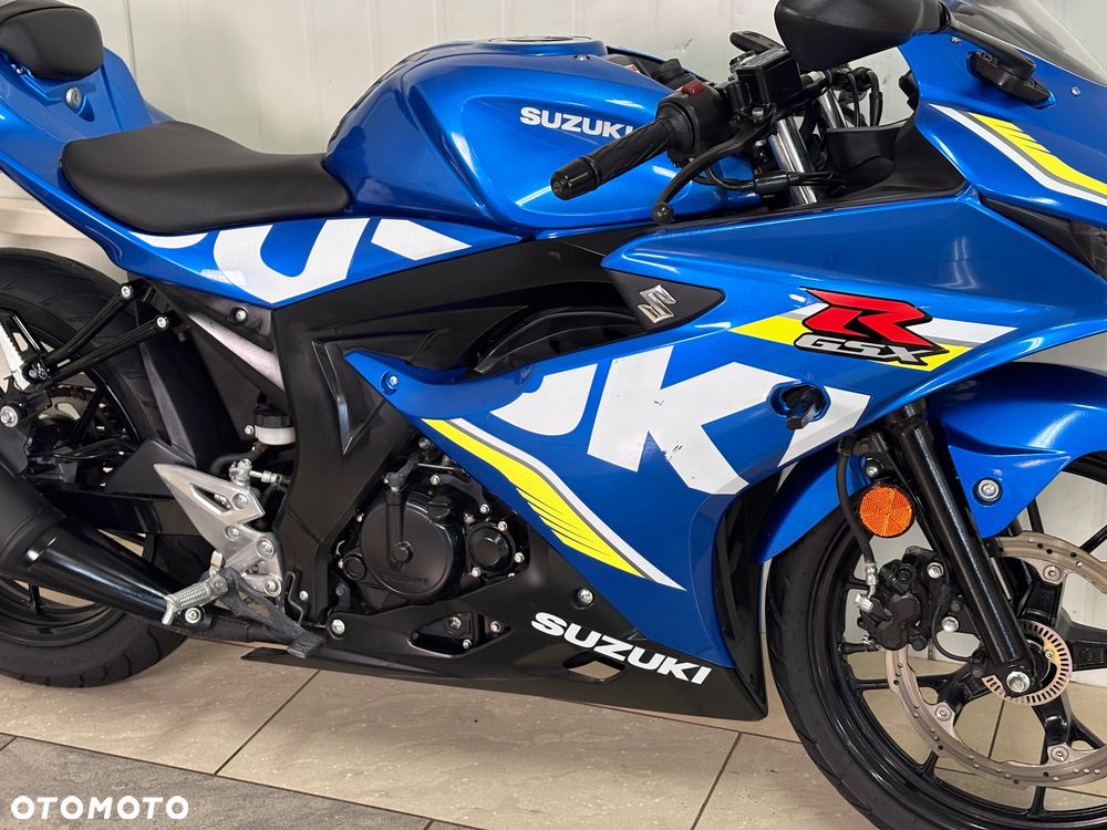 Suzuki GSX-R - 10