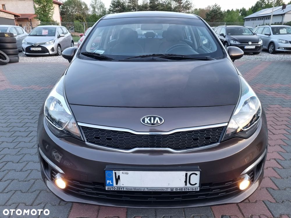 Kia Rio 1.2 L - 2