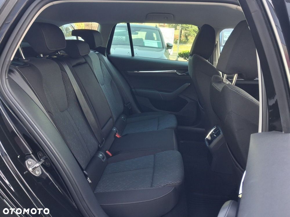 Skoda Octavia 2.0 TDI 4x4 Style DSG - 11