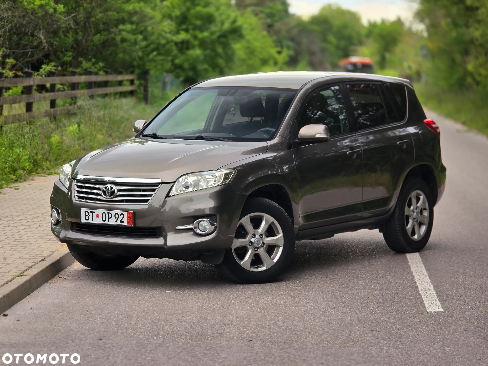 Toyota RAV4 2.2 D-4D 4x4 Comfort - 2