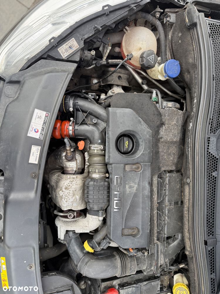 Peugeot 208 1.6 e-HDi Active STT - 24