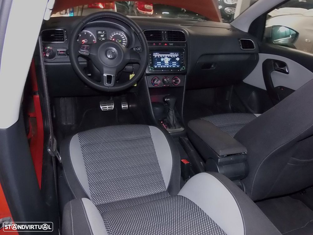 VW Polo 1.6 TDI Trendline DSG - 10