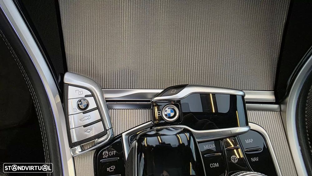 BMW 840 d xDrive Pack M — fotografia 49