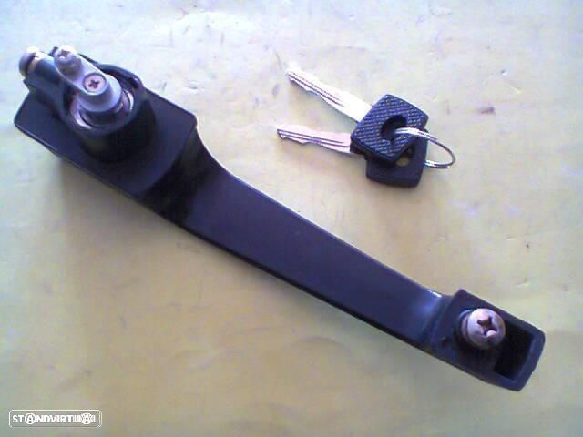 manete porta com chaves mercedes 208D e 307 e 310D série 601 e 602 - 2