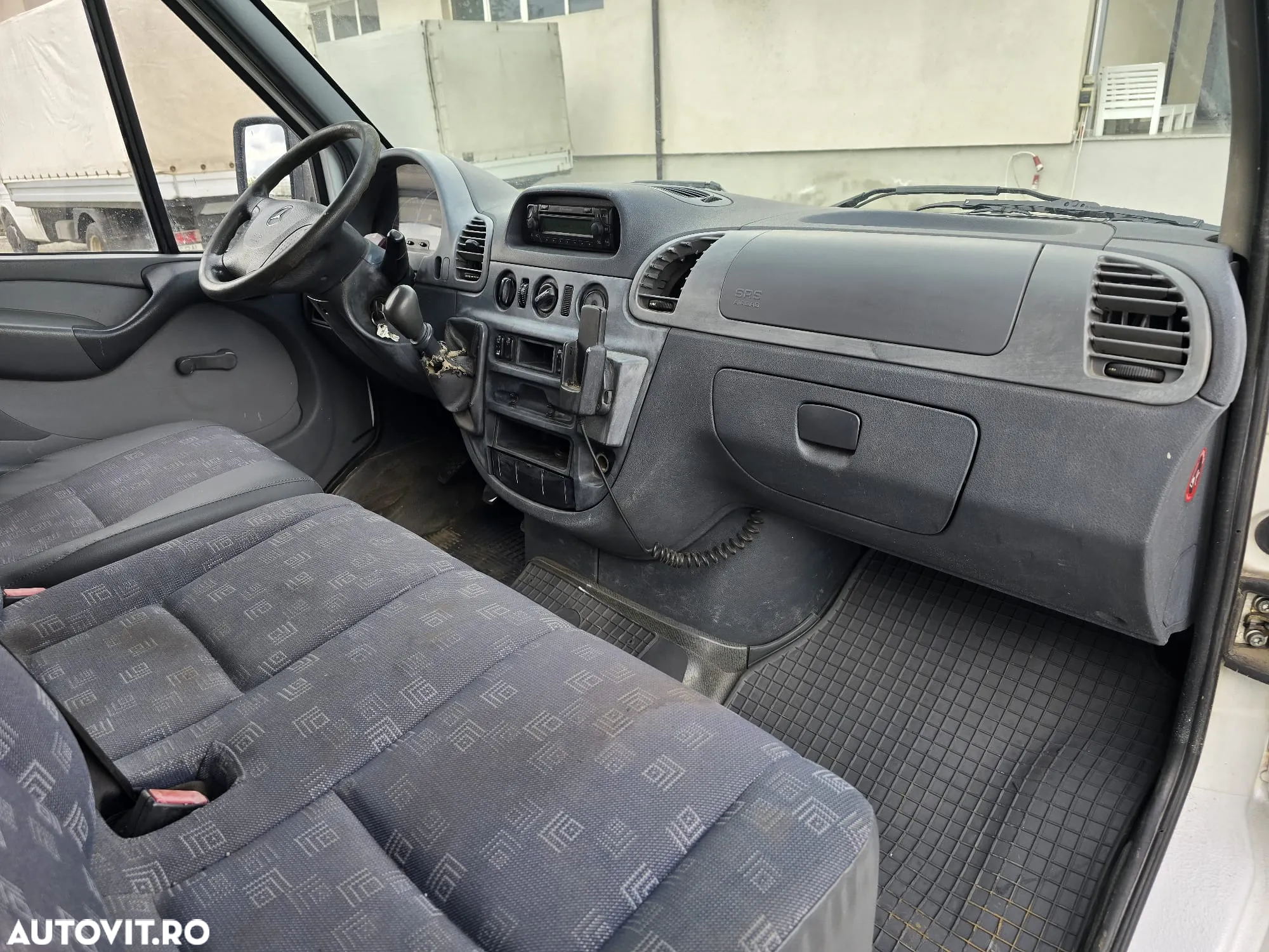 Mercedes-Benz Sprinter - 13