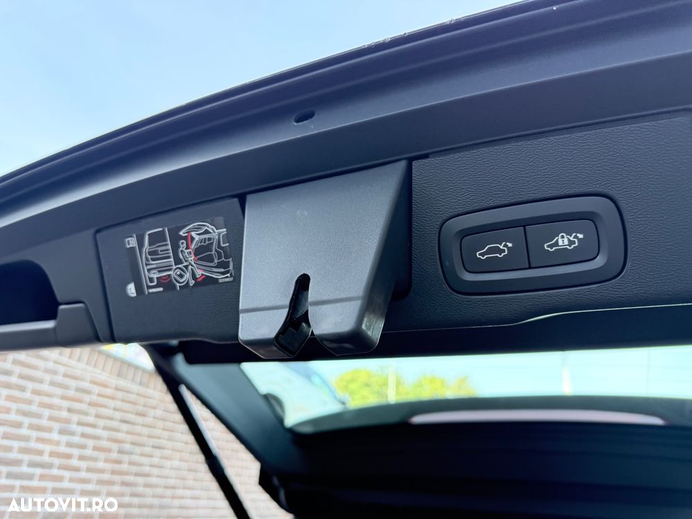 Volvo XC 60 T6 AWD Recharge Geartronic Inscription Expression - 35