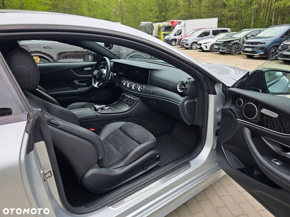 Mercedes-Benz Klasa E 200 4-Matic 9G-TRONIC - 13