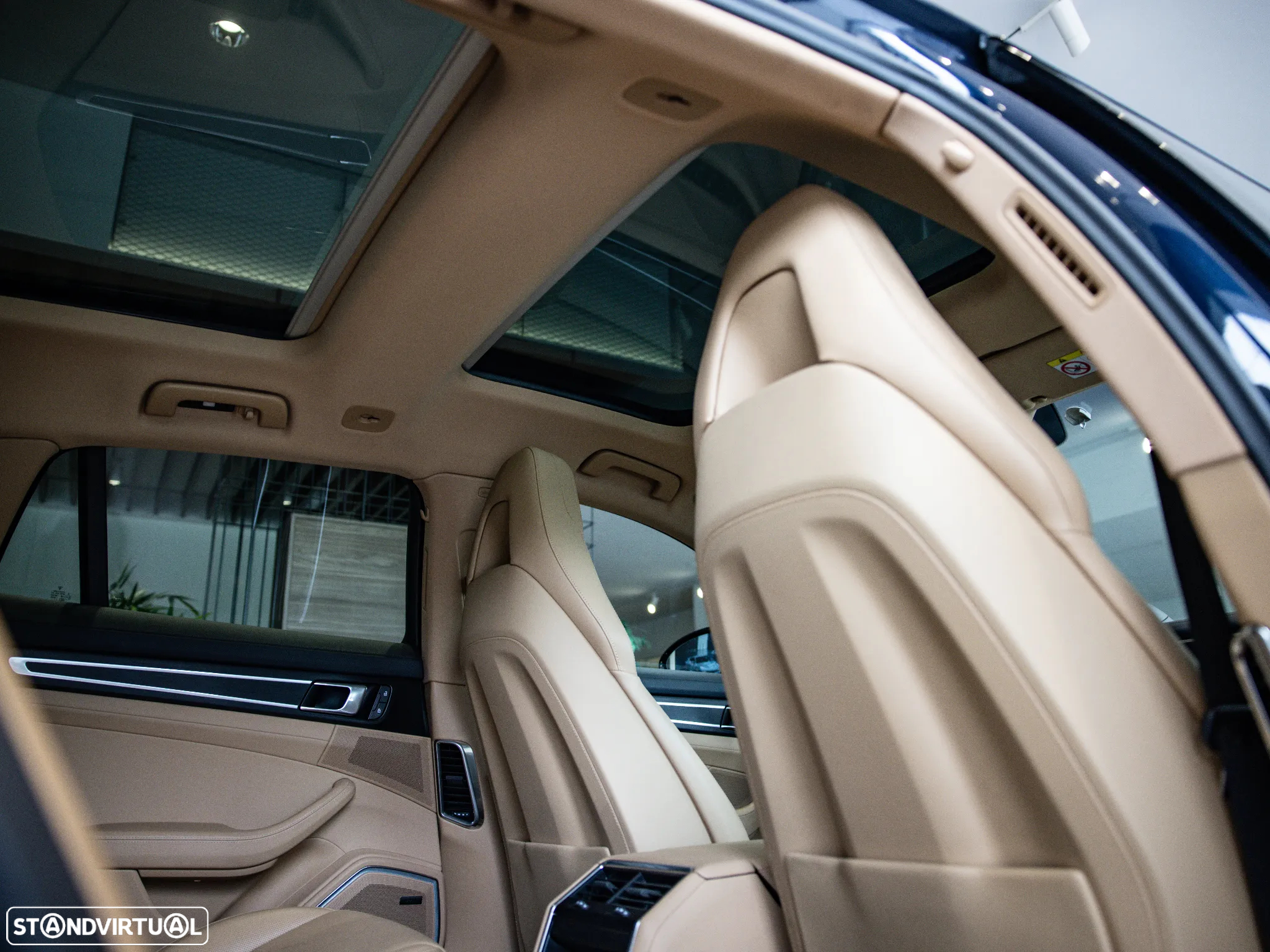 Porsche Panamera Sport Turismo 4 E-Hybrid Platinum Edition - 37