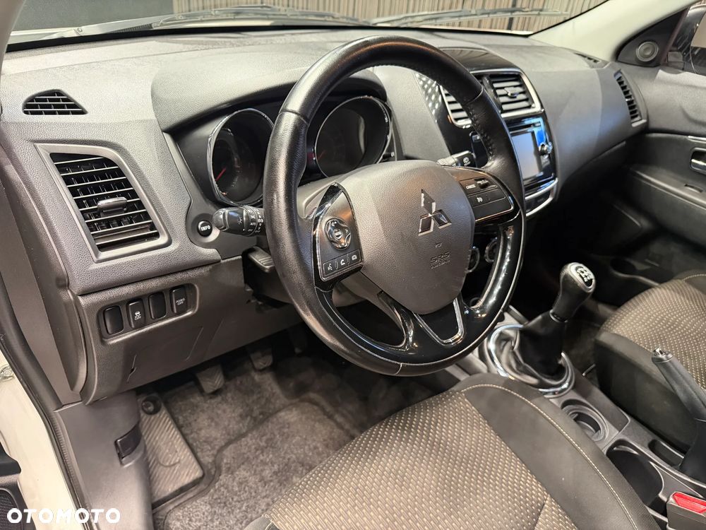 Mitsubishi ASX 1.6 Blue Sky Edition - 11