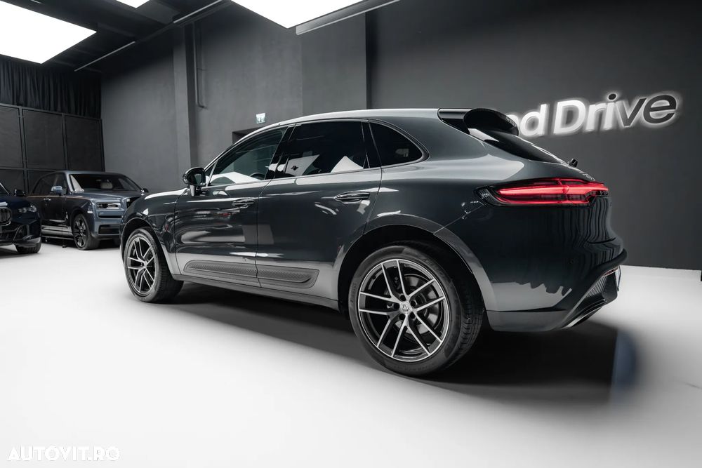 Porsche Macan Standard - 8