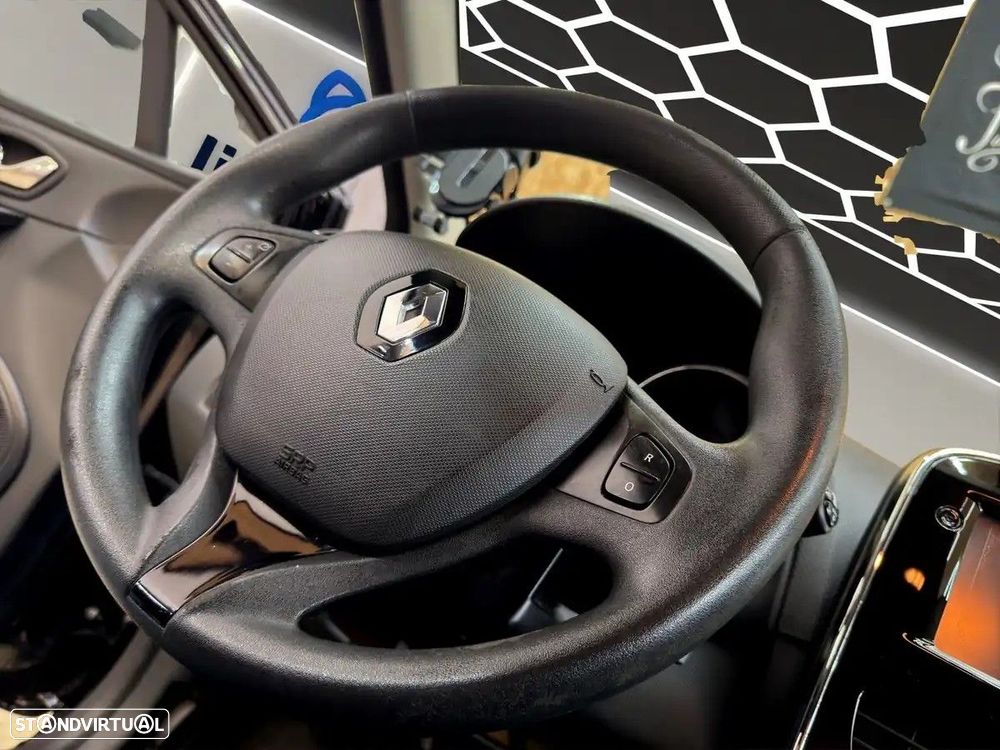 Renault Clio 1.5 dCi Dynamique S EDC - 17