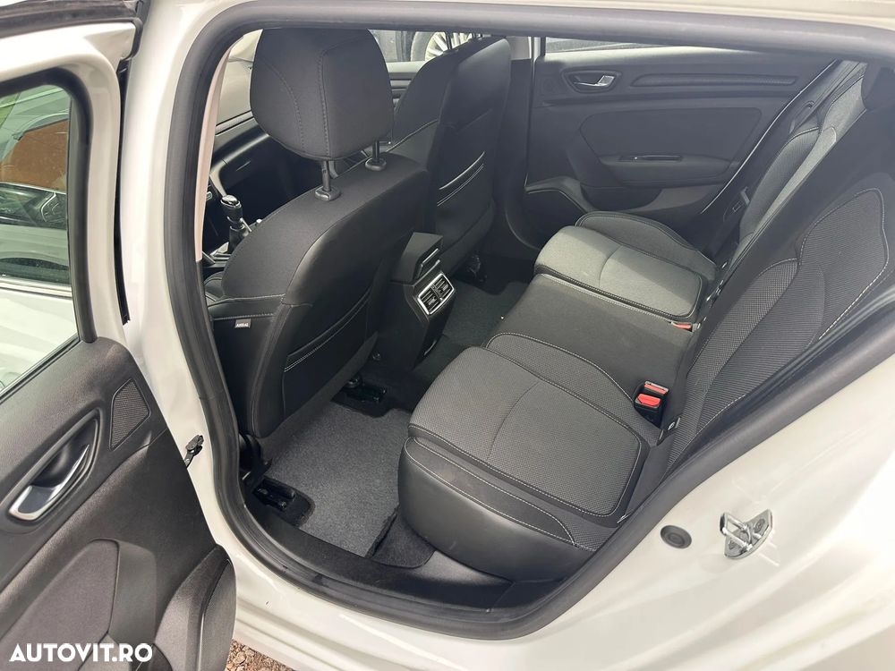 Renault Megane BLUE dCi 115 BUSINESS EDITION - 10