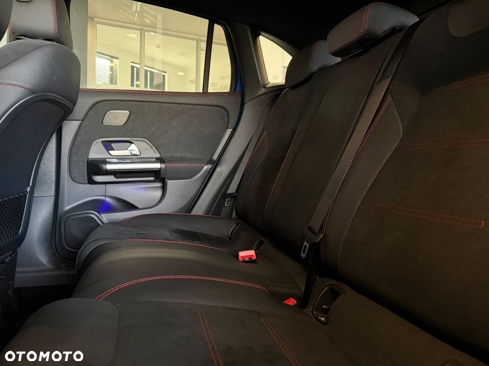 Mercedes-Benz GLA 200 AMG Line - 6