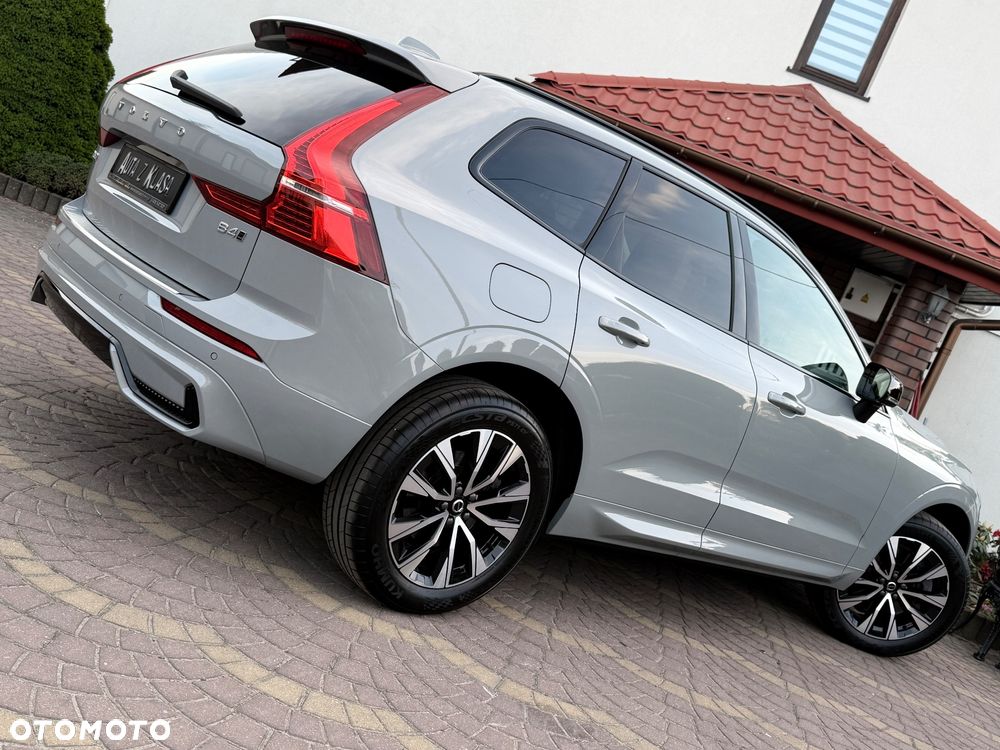Volvo XC 60 B4 D AWD Plus Dark - 8