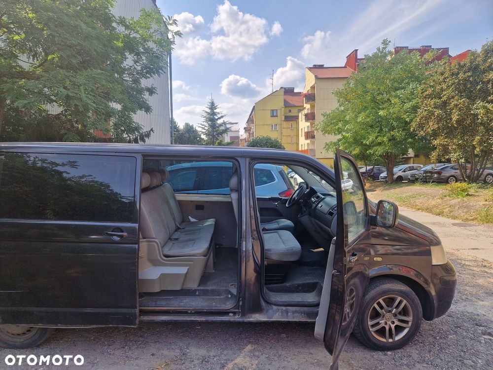 Volkswagen Transporter - 1