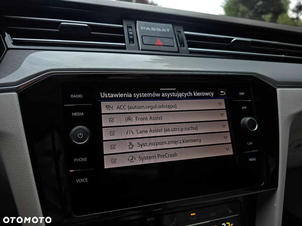 Volkswagen Passat Variant 2.0 TDI EVO Elegance DSG - 22