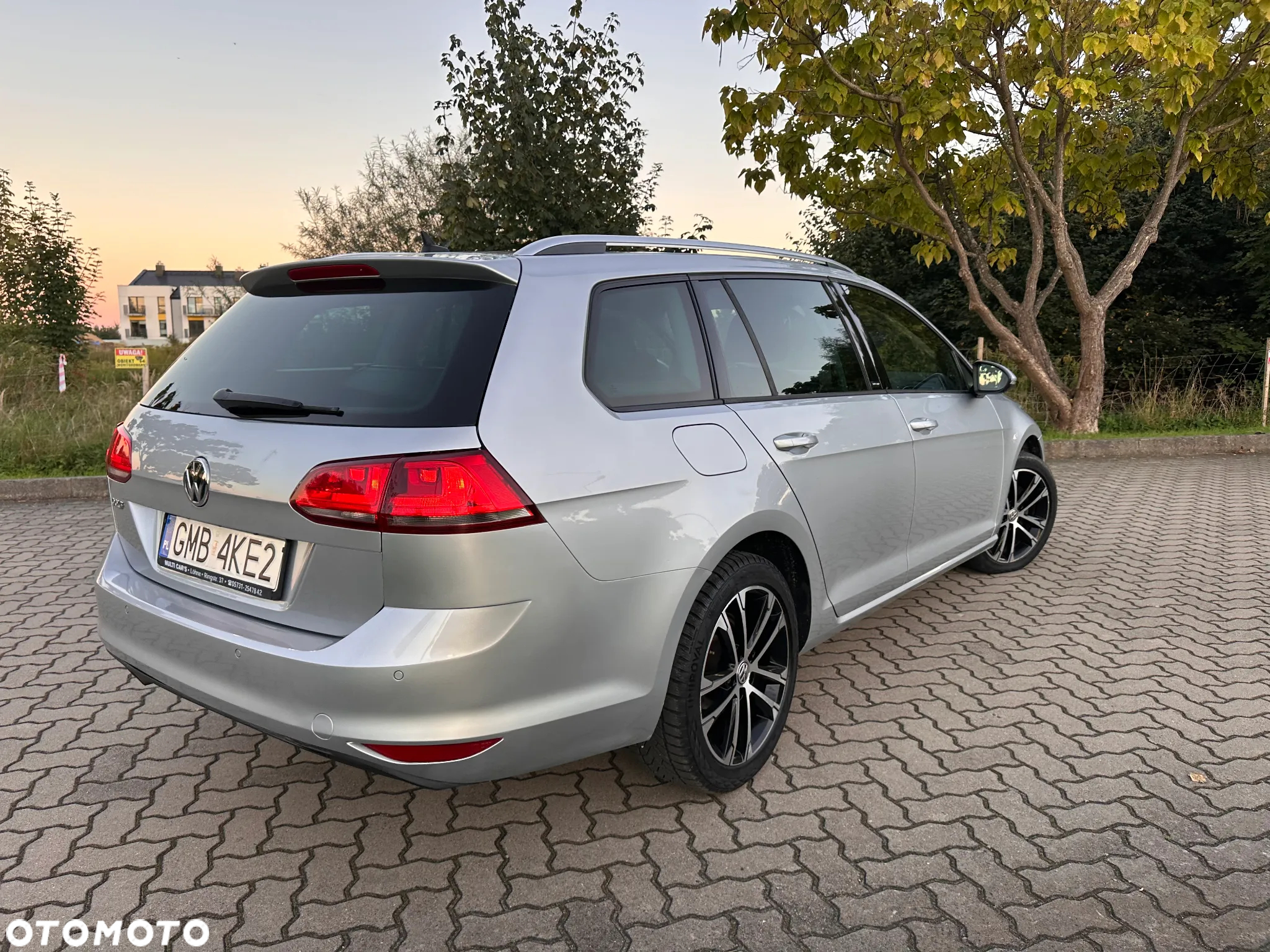 Volkswagen Golf Variant 2.0 TDI BlueMotion Technology DSG Allstar - 3